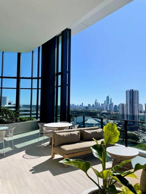 Luxury Stunning Riverview 1 Bedroom Apt 479F Гоулд Коуст Екстериор снимка